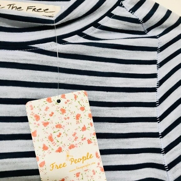 Free People blue top  Night Sky Stripe Knit Mock neck short sleeve tee size XS - Picture 5 of 8